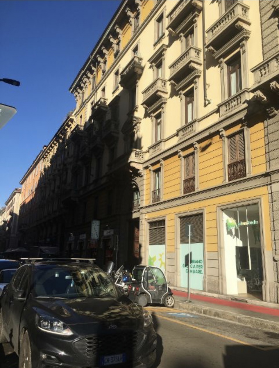 Trilocale con terrazzo in via panfilo castaldi, Milano