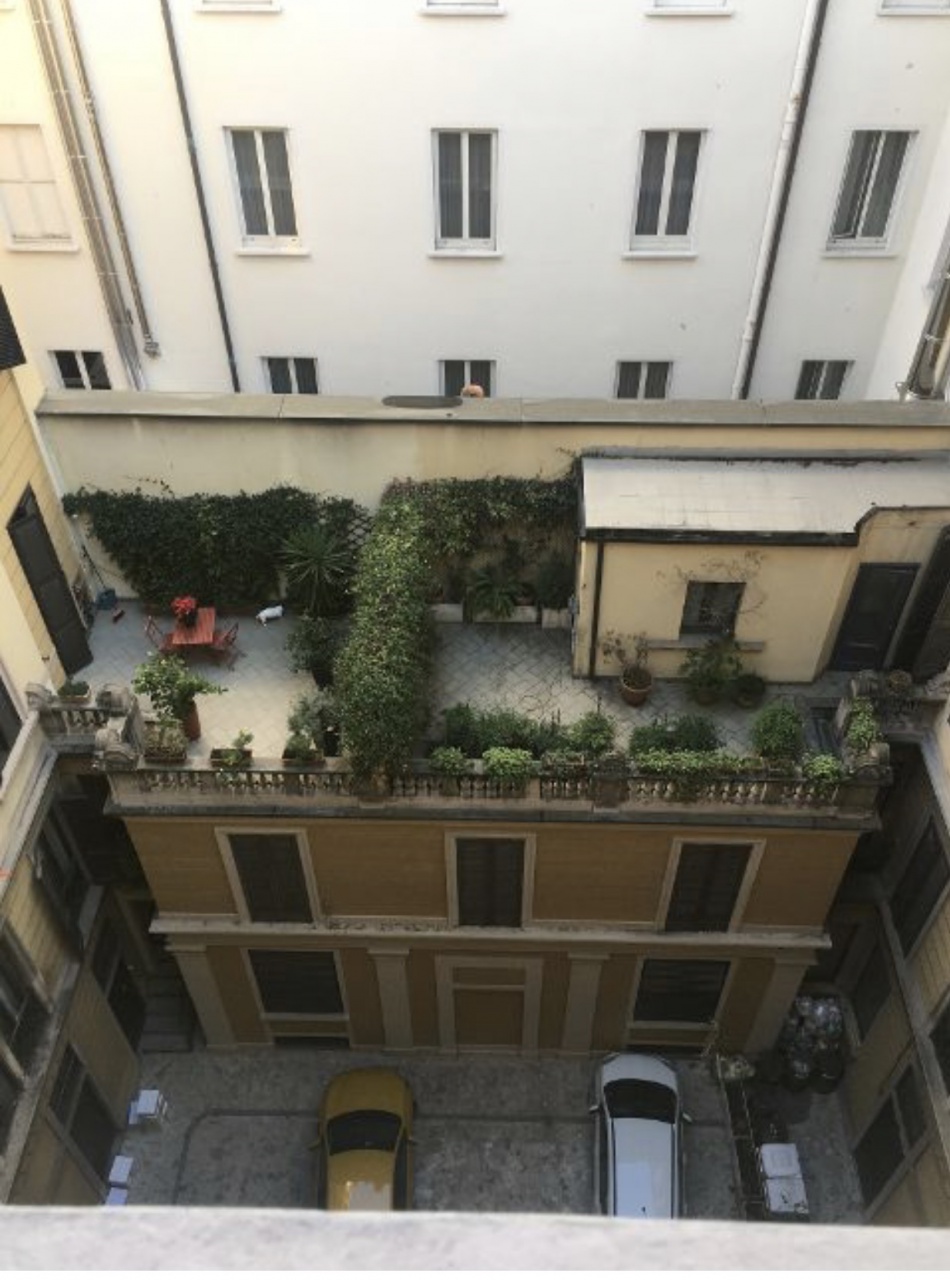 Trilocale con terrazzo in via panfilo castaldi, Milano