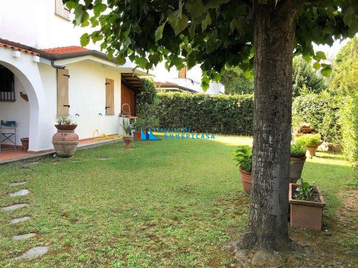 Villa Bifamiliare arredata in affitto, Montignoso cinquale