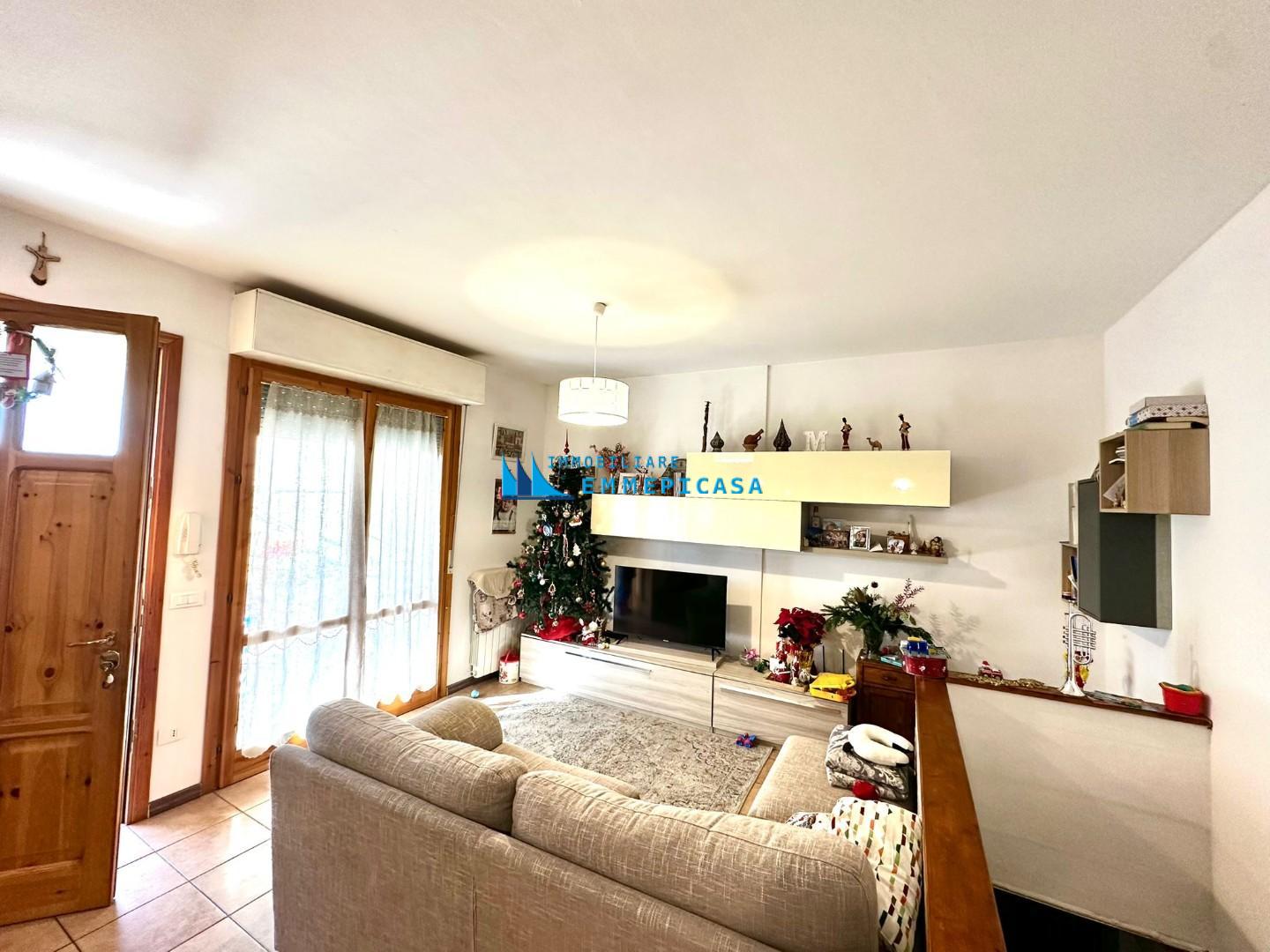 Quadrilocale in vendita, Montignoso cervaiolo