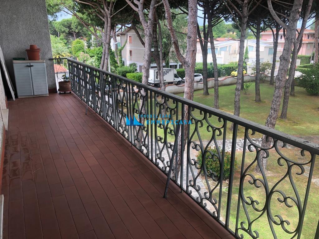 Quadrilocale arredato in affitto, Montignoso cinquale