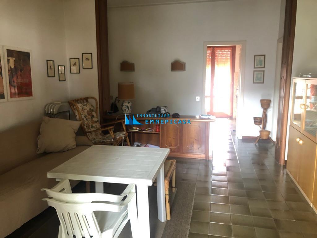 Quadrilocale arredato in affitto, Montignoso cinquale