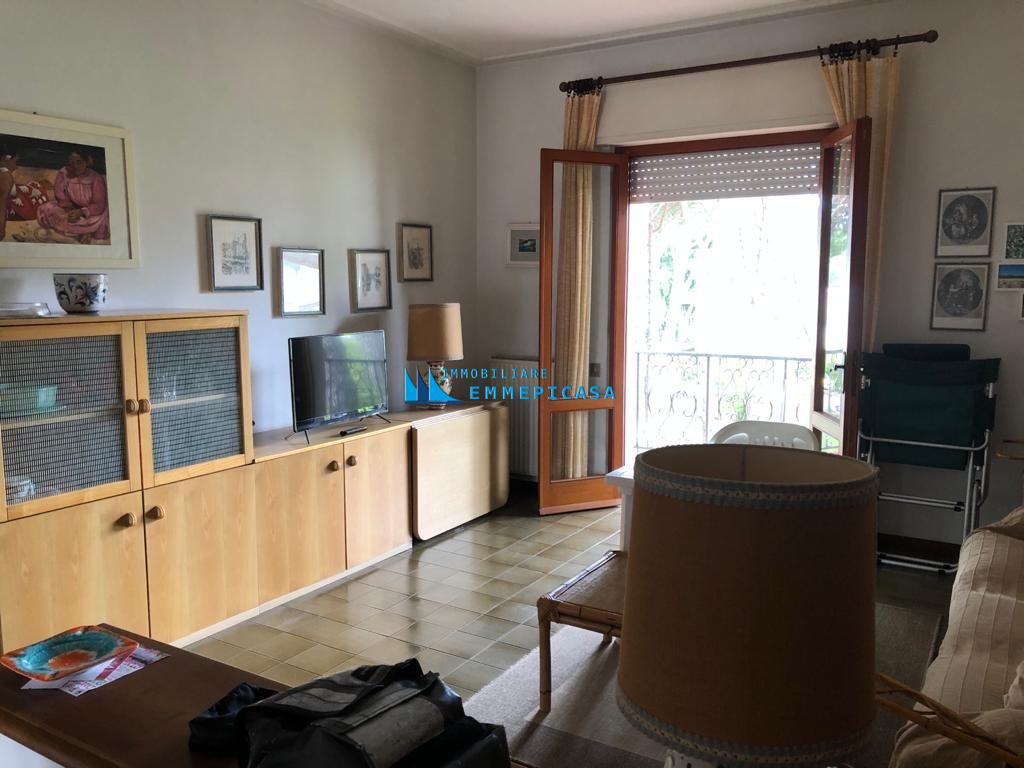 Quadrilocale arredato in affitto, Montignoso cinquale