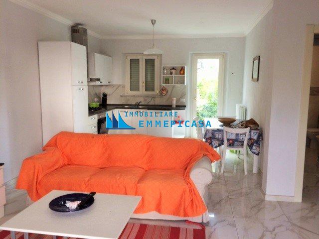 Villa Bifamiliare arredata in affitto, Montignoso cinquale