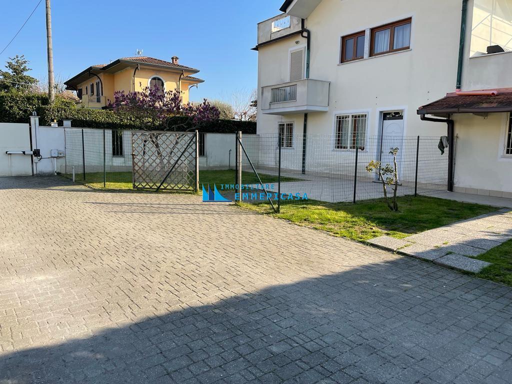 Casa indipendente arredata in affitto, Montignoso cervaiolo