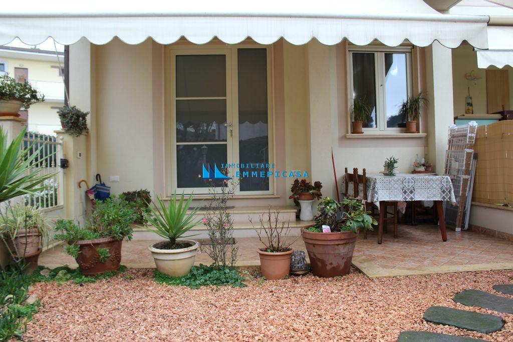 Appartamento arredato in affitto, Montignoso cinquale