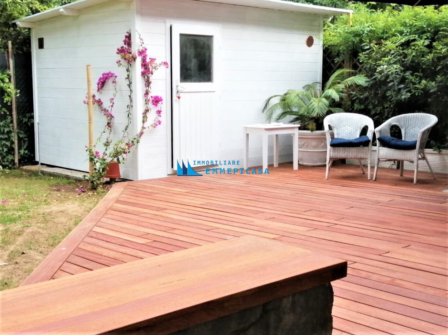 Villa Bifamiliare arredata in affitto, Massa poveromo