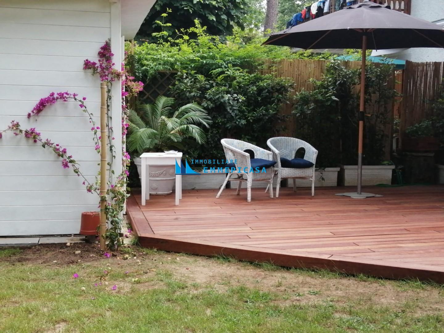 Villa Bifamiliare arredata in affitto, Massa poveromo