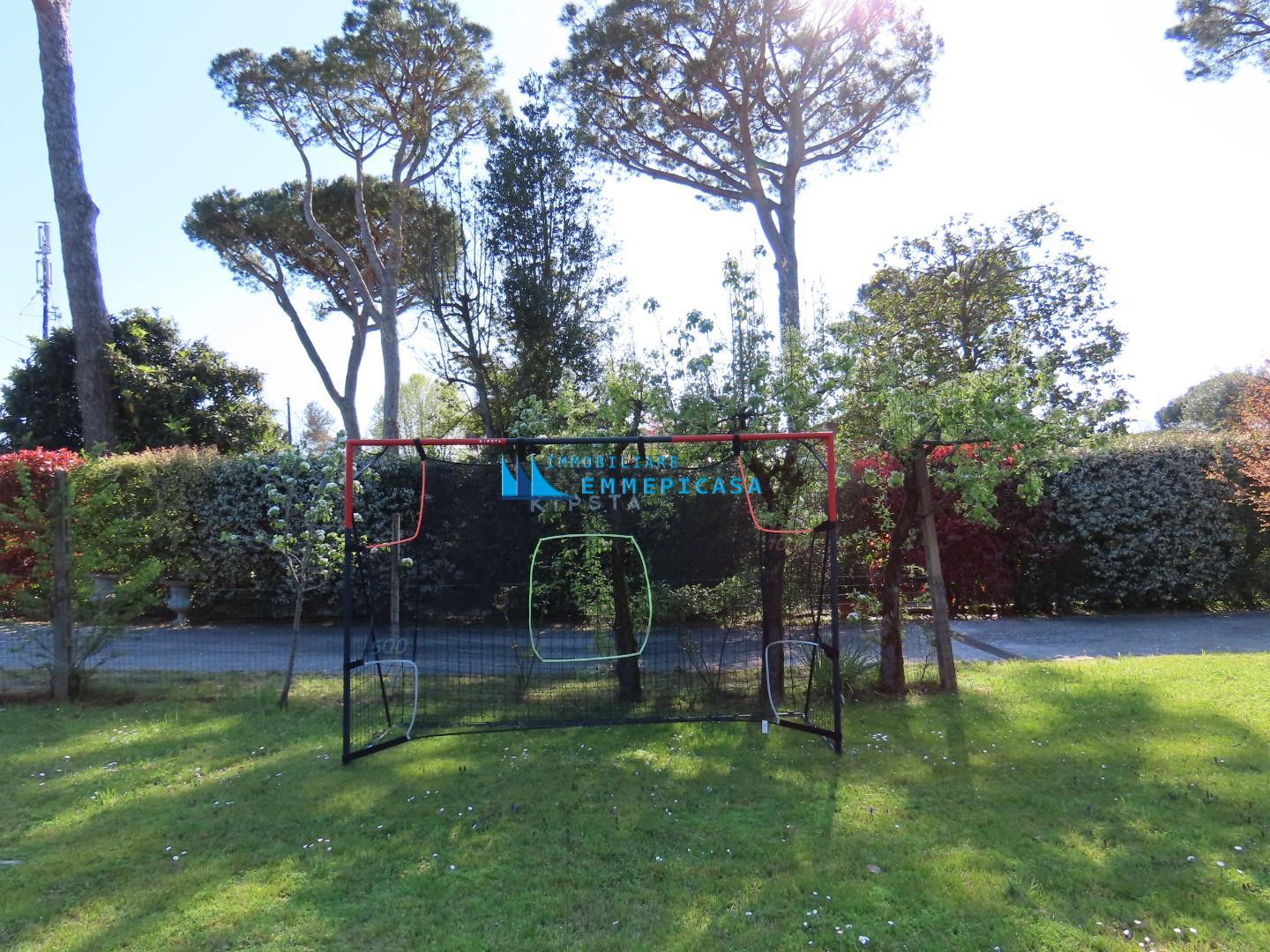 Villa Trifamiliari arredata in affitto, Massa poveromo