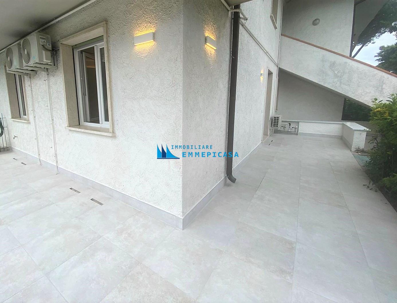 Trilocale in vendita, Massa ronchi