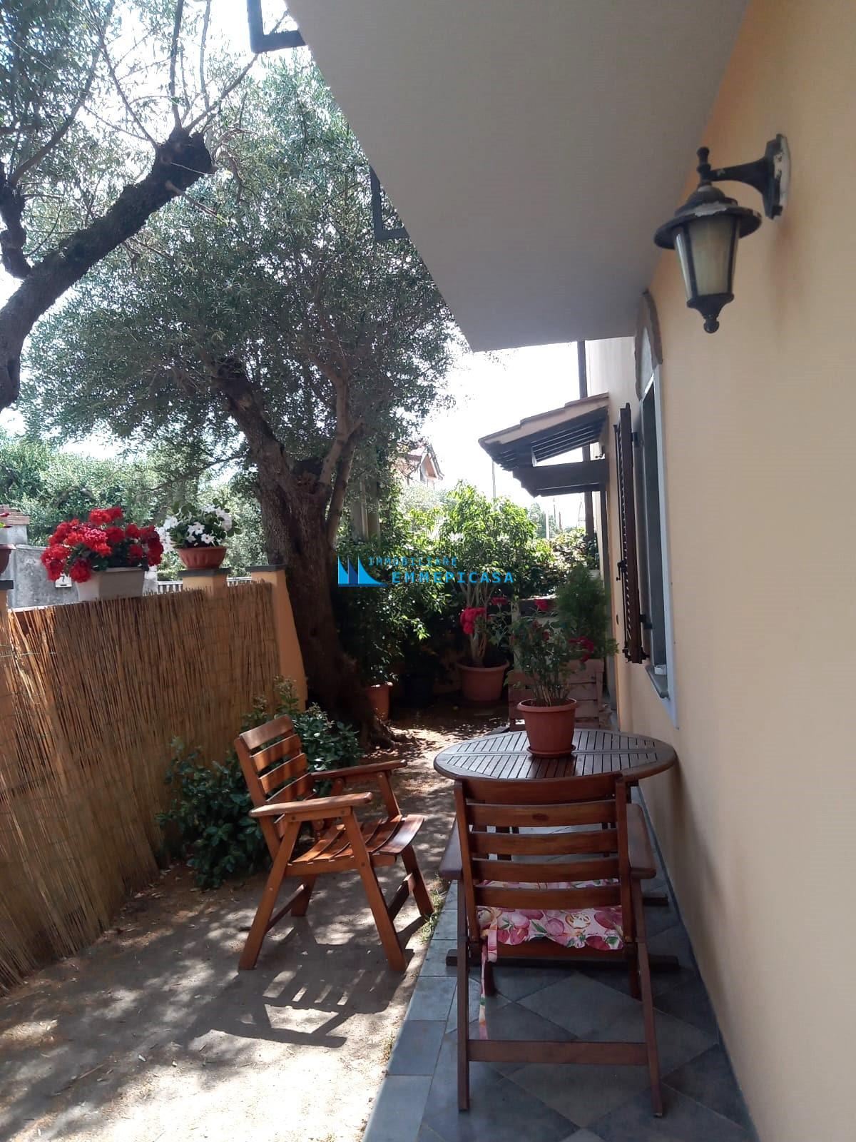 Villa Bifamiliare con giardino, Montignoso cervaiolo