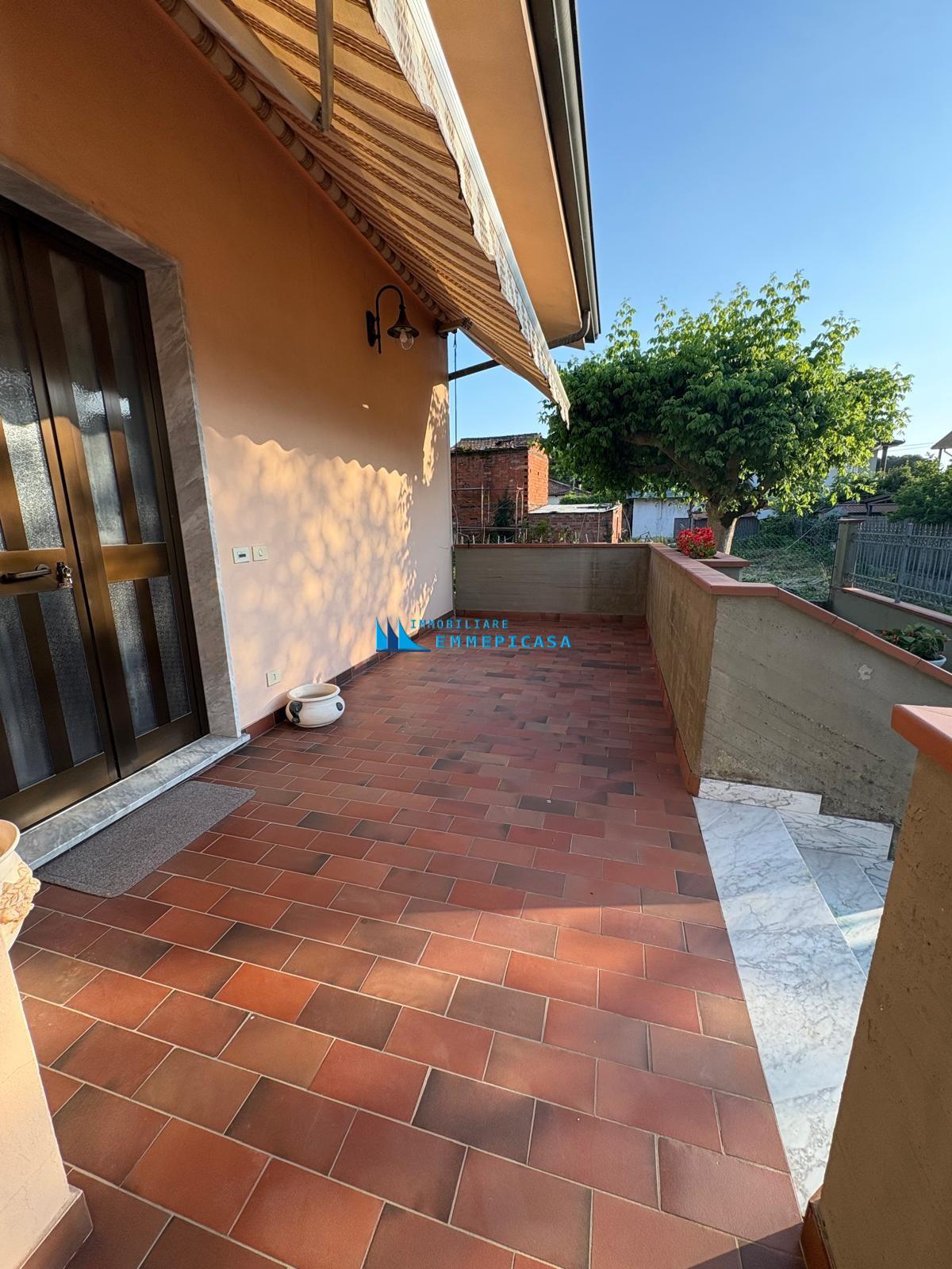 Casa indipendente arredata in affitto, Massa poveromo