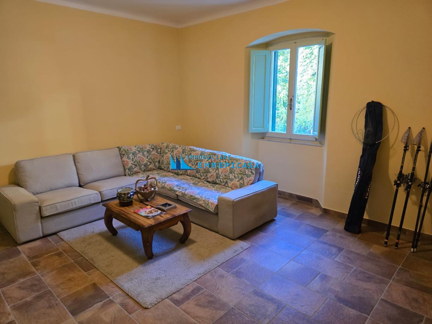 Casa indipendente con giardino, Massa canevara