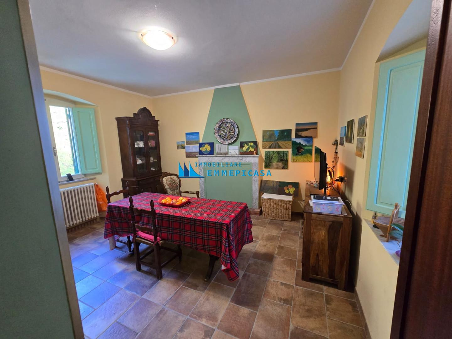 Casa indipendente con giardino, Massa canevara