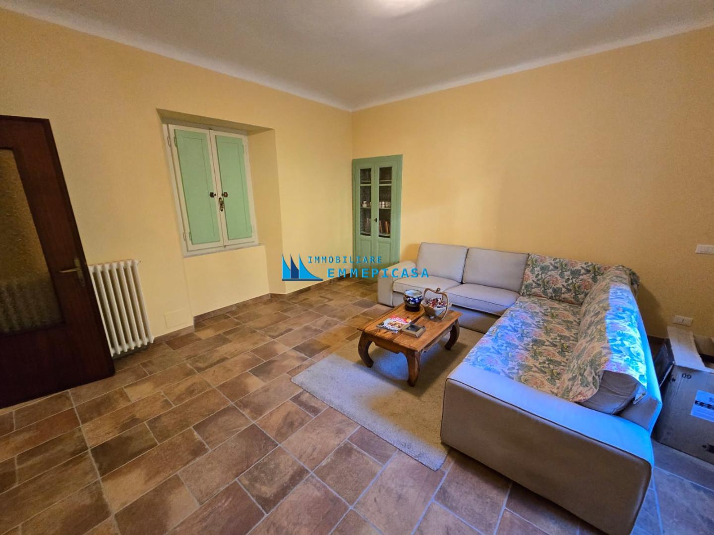Casa indipendente con giardino, Massa canevara