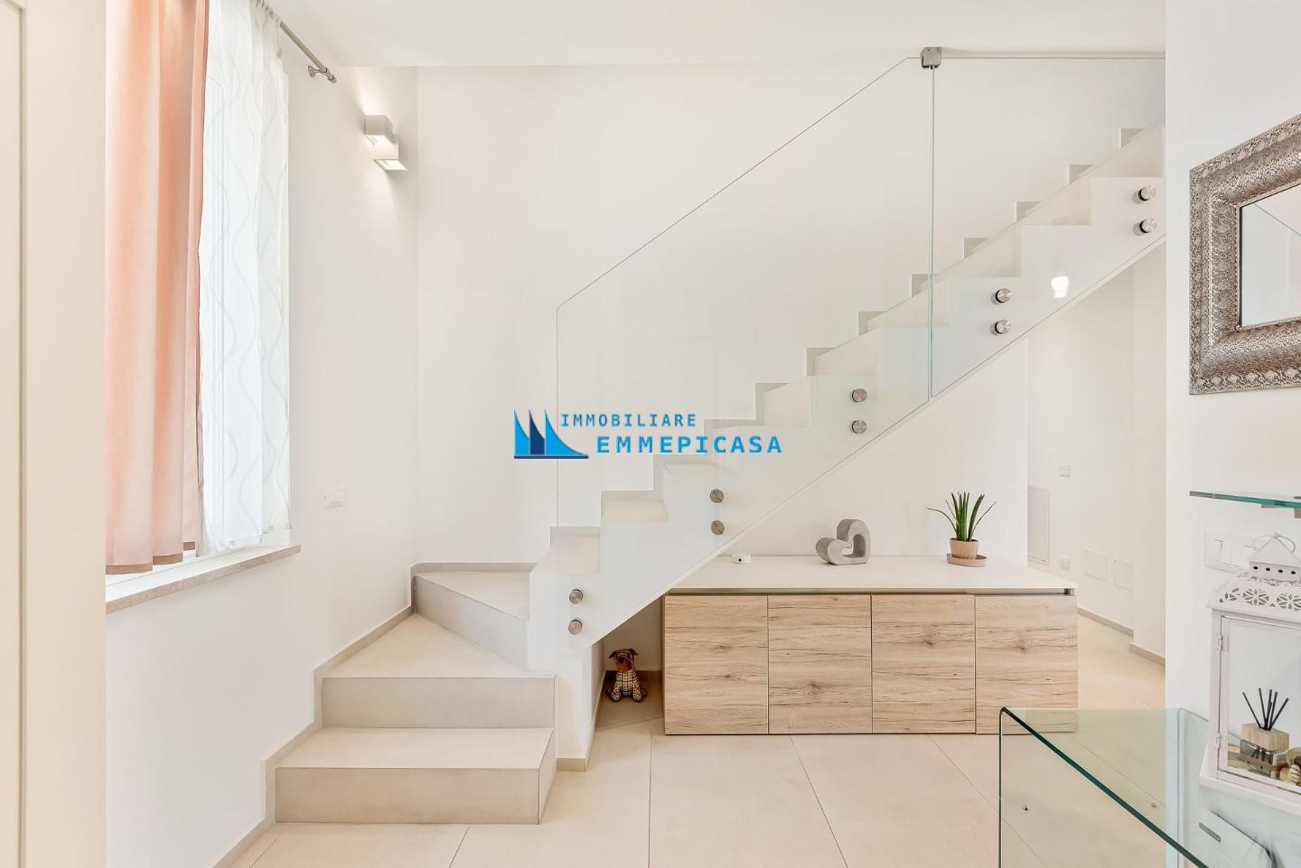 Casa indipendente in vendita a Massa