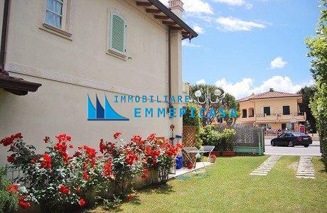 Villa Bifamiliare arredata in affitto, Montignoso cinquale