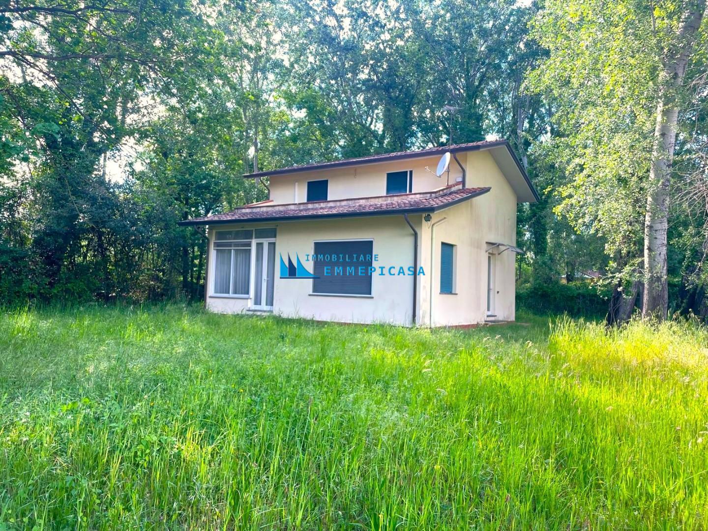 Casa indipendente con giardino, Massa poveromo