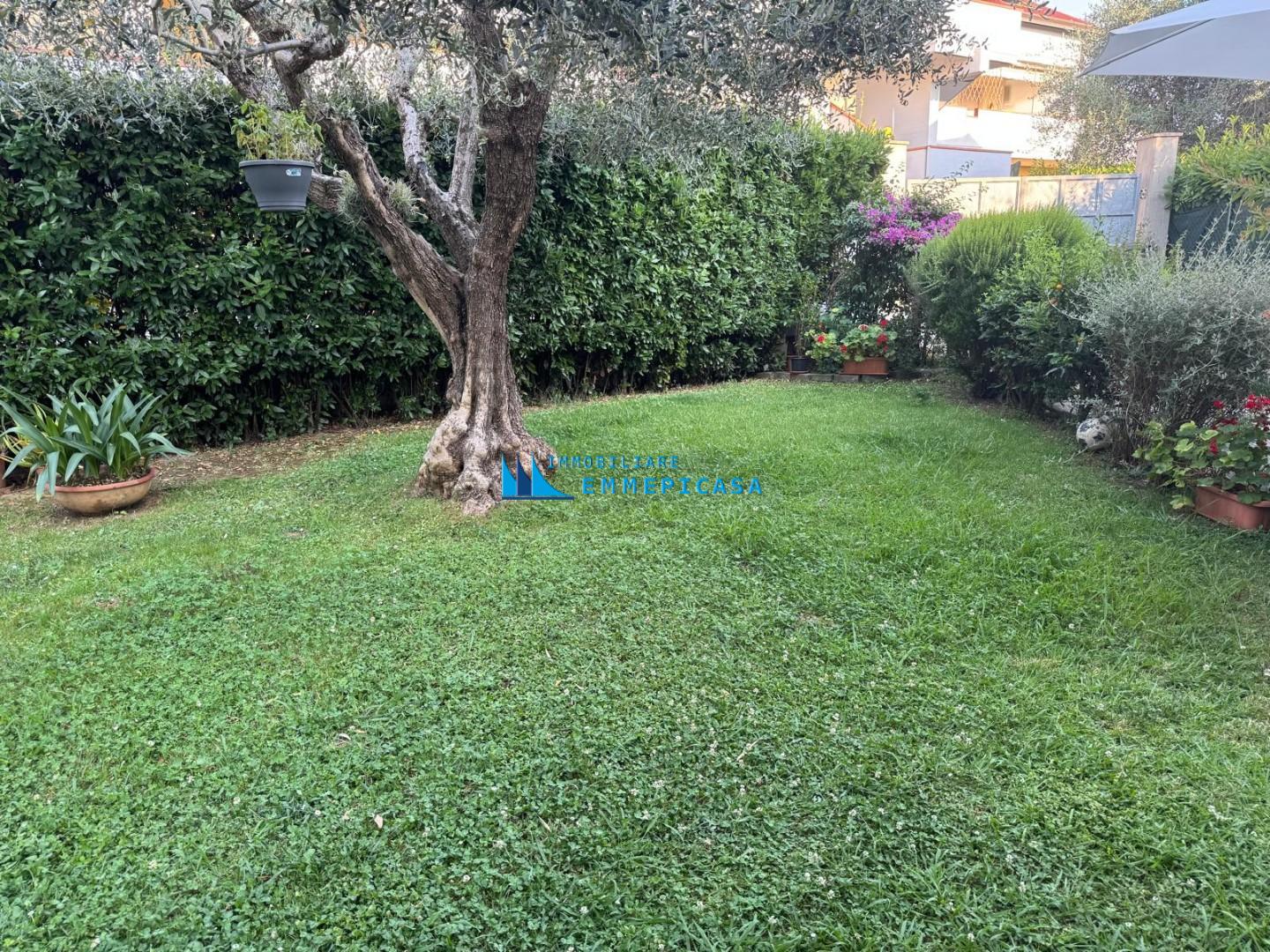 Casa indipendente con giardino, Massa turano