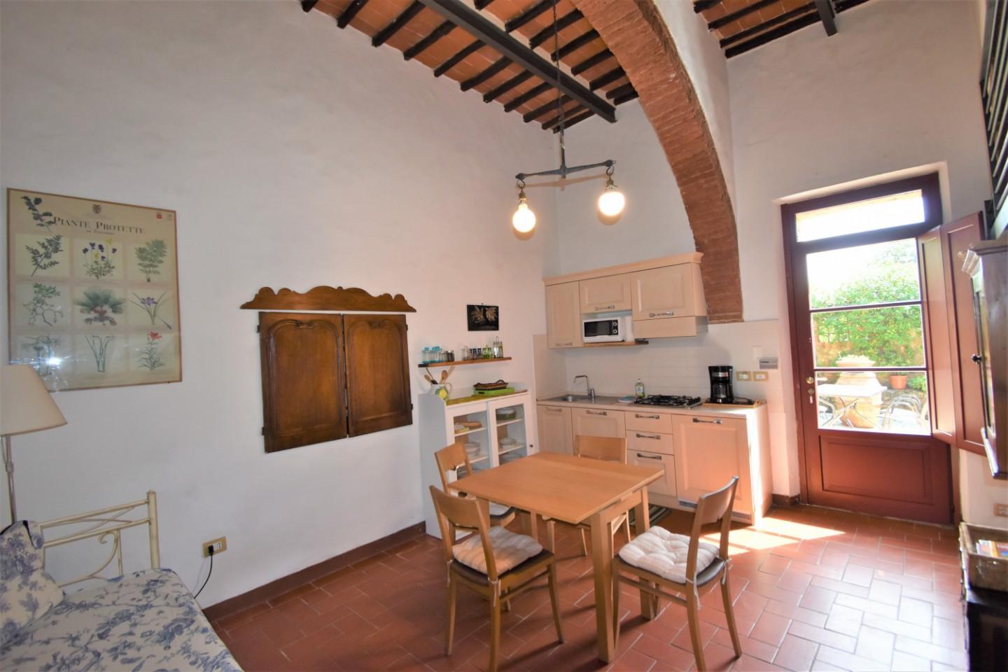 Trilocale arredato in affitto, Monteriggioni basciano