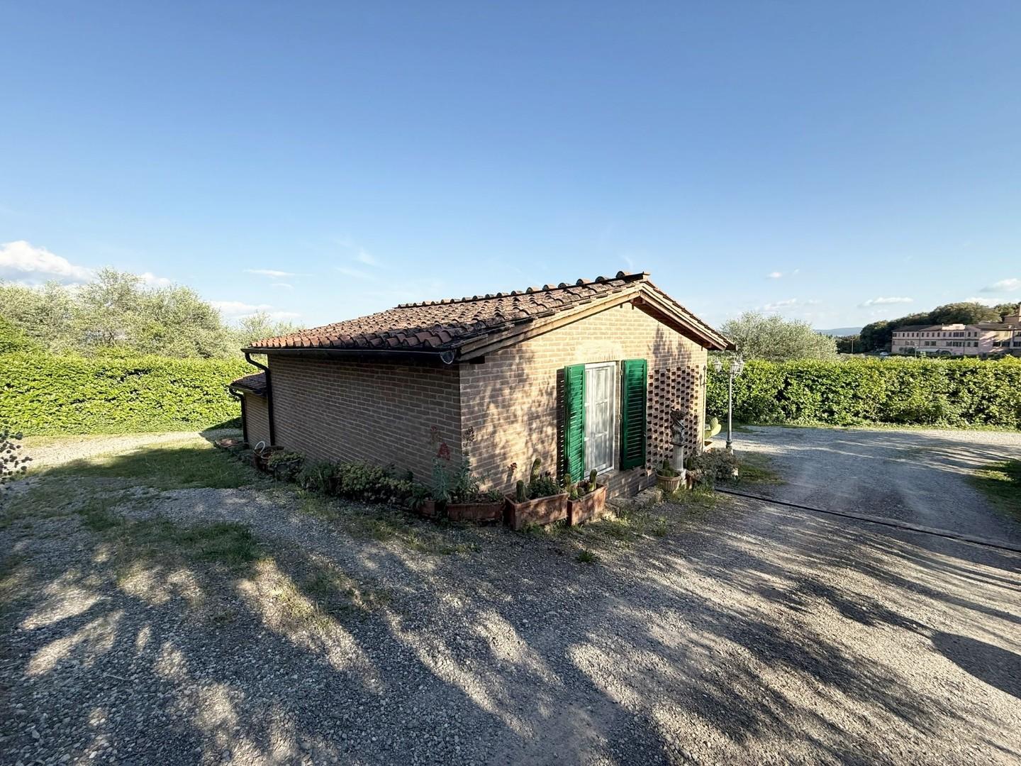 Bilocale arredato in affitto, Siena vignano