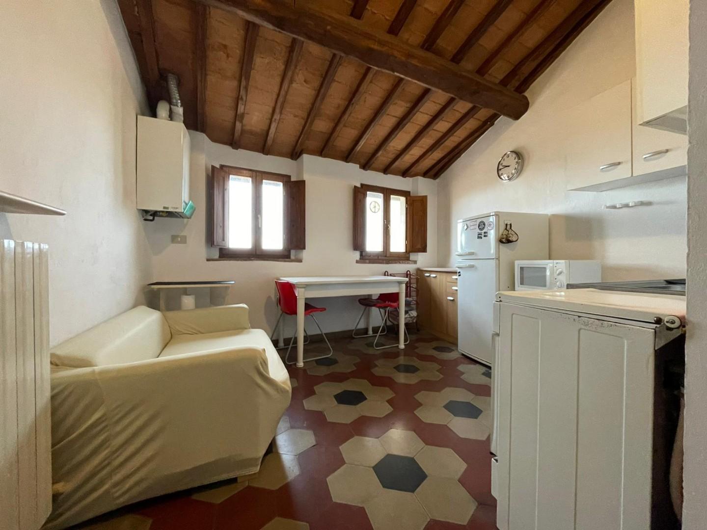 Trilocale arredato in affitto, Siena centro storico