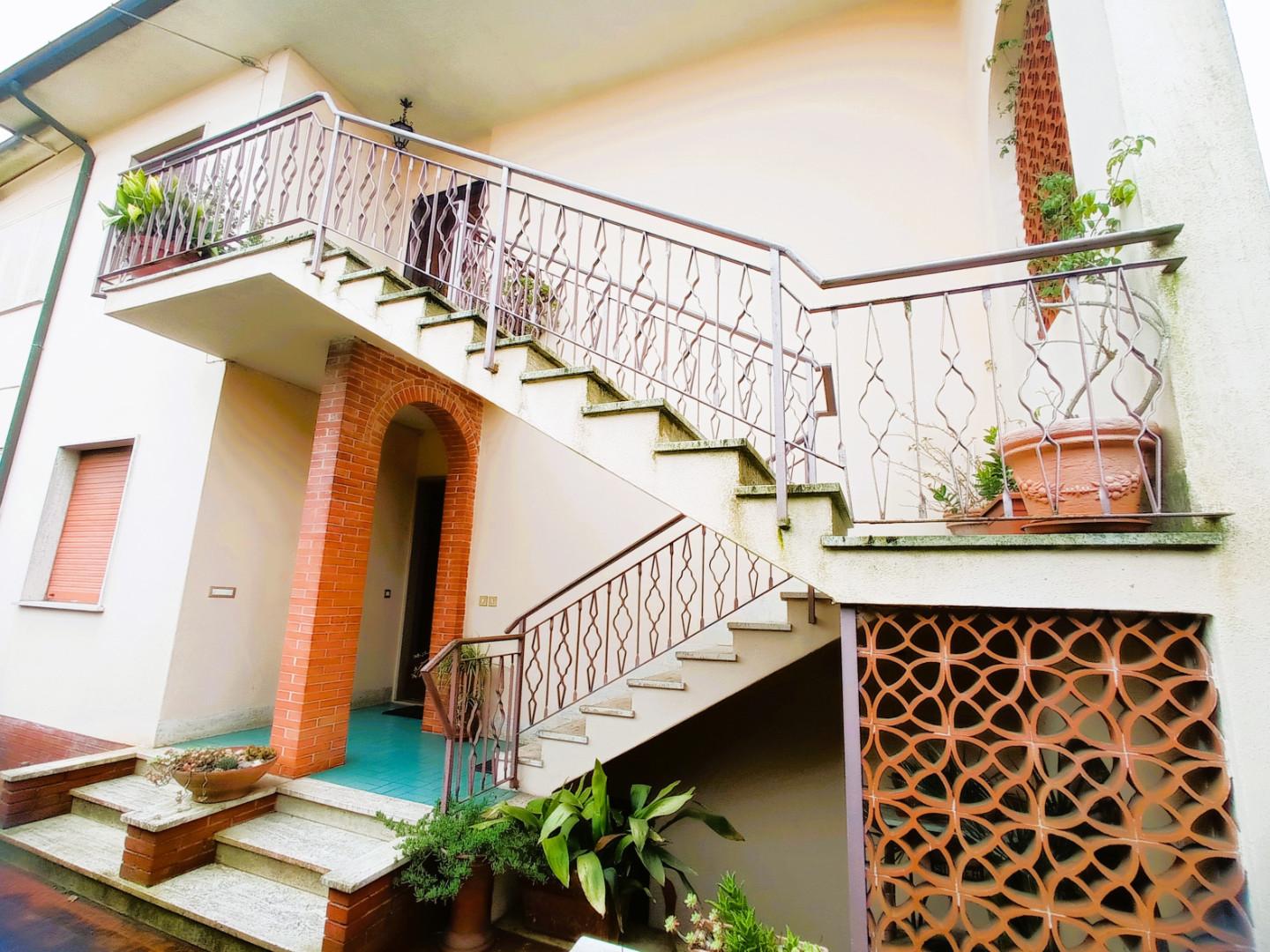 Villa arredata in affitto a Pisa