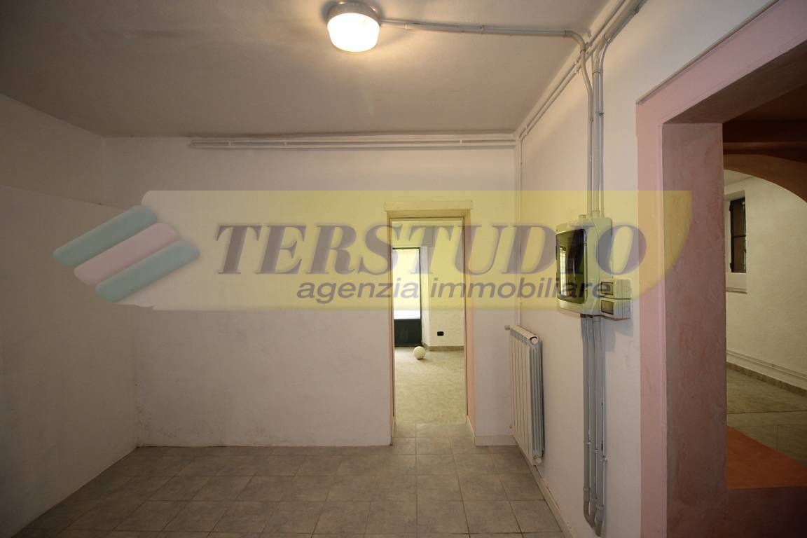 Negozio in affitto a Pontida