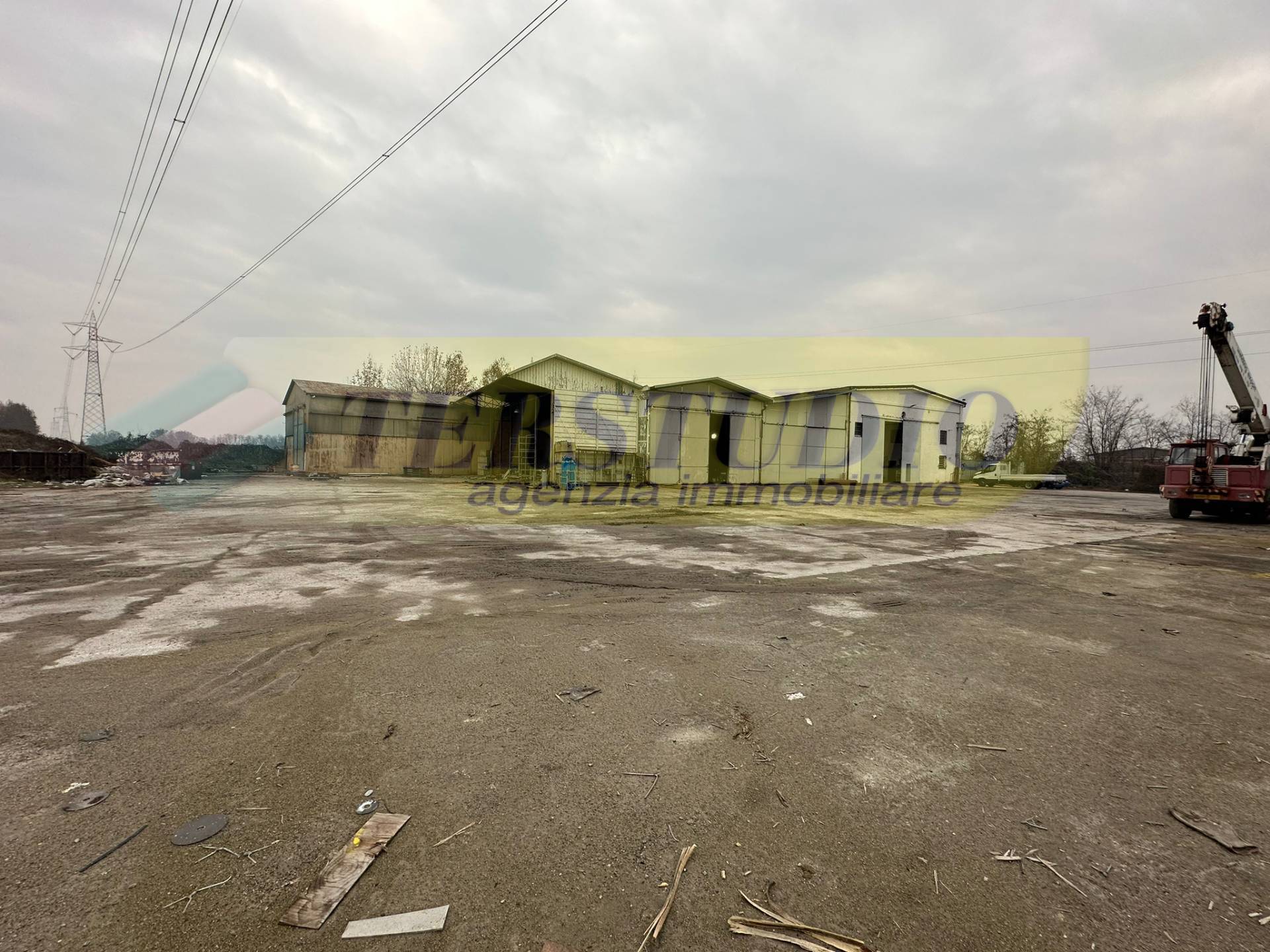 Capannone in vendita a Lallio