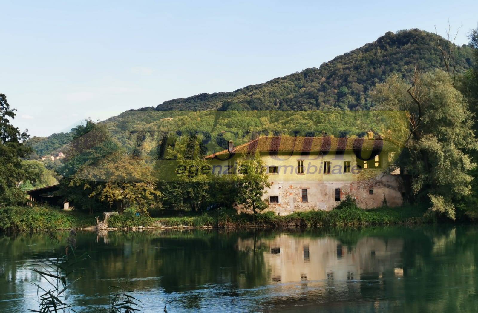 Rustico in vendita a Pontida