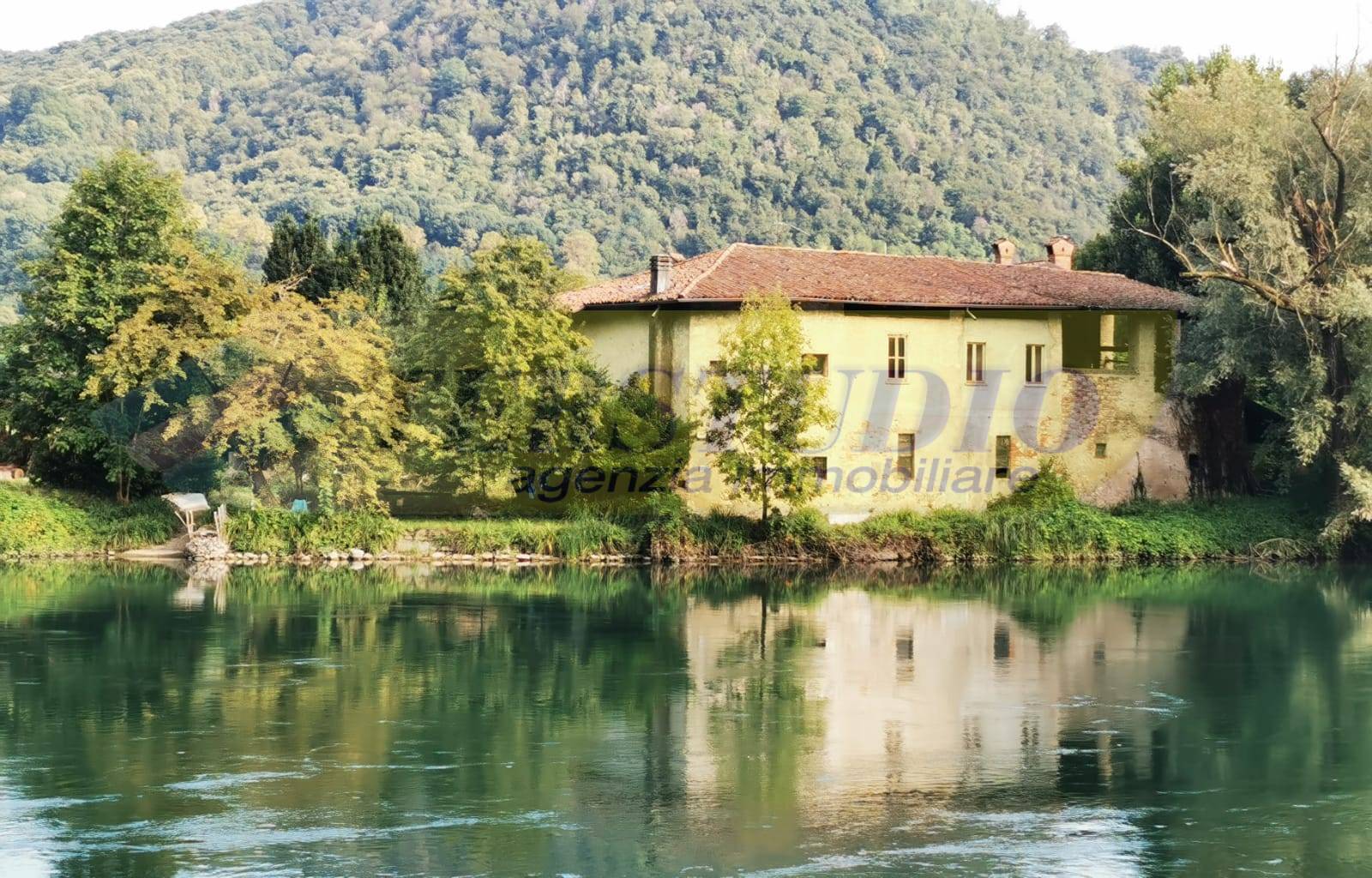 Rustico in vendita a Pontida