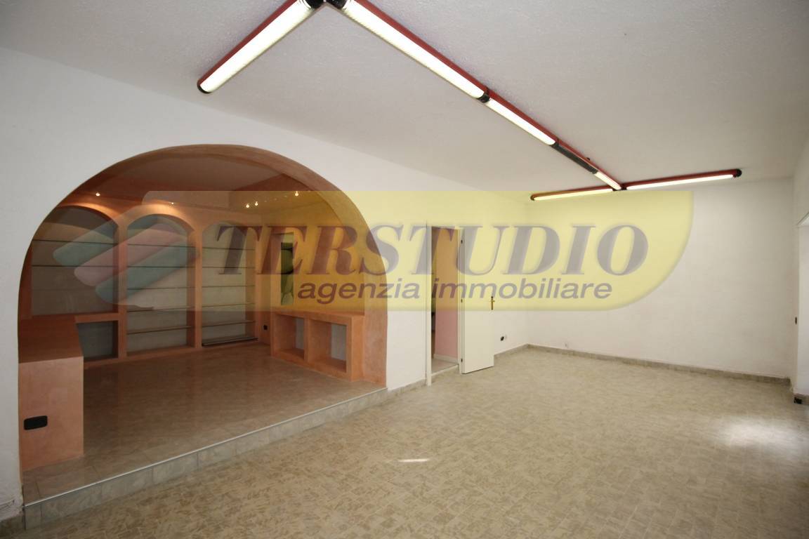 Studio/Ufficio in affitto a Pontida