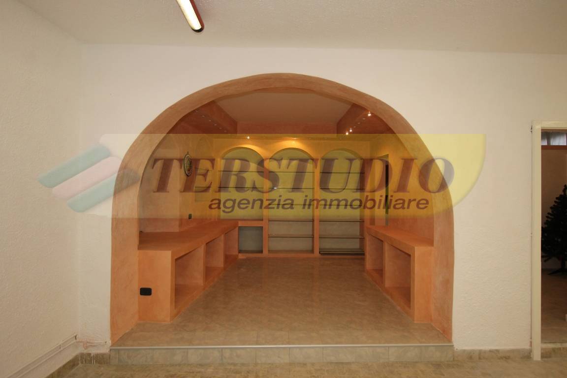 Studio/Ufficio in affitto a Pontida