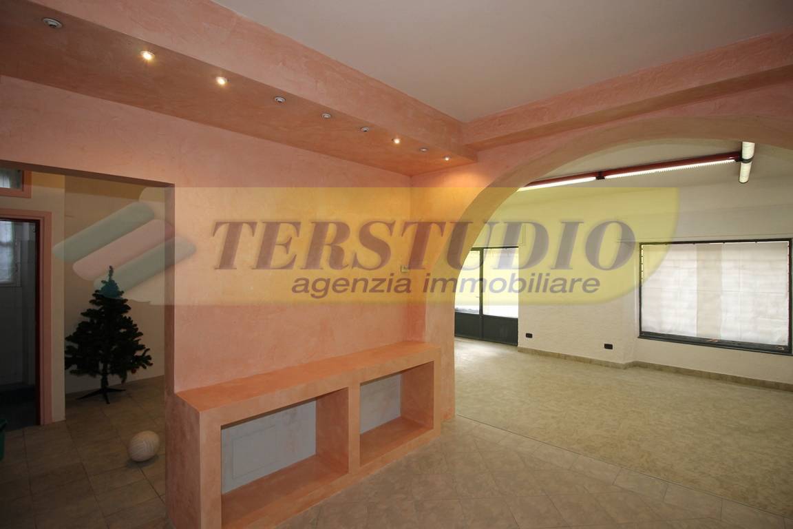 Studio/Ufficio in affitto a Pontida