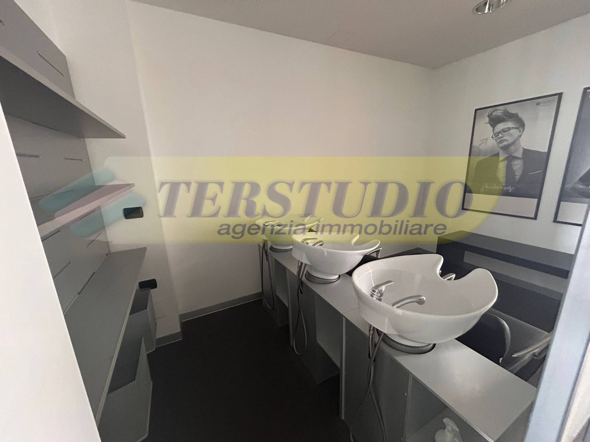 Studio/Ufficio in vendita a Capriate San Gervasio, Capriate