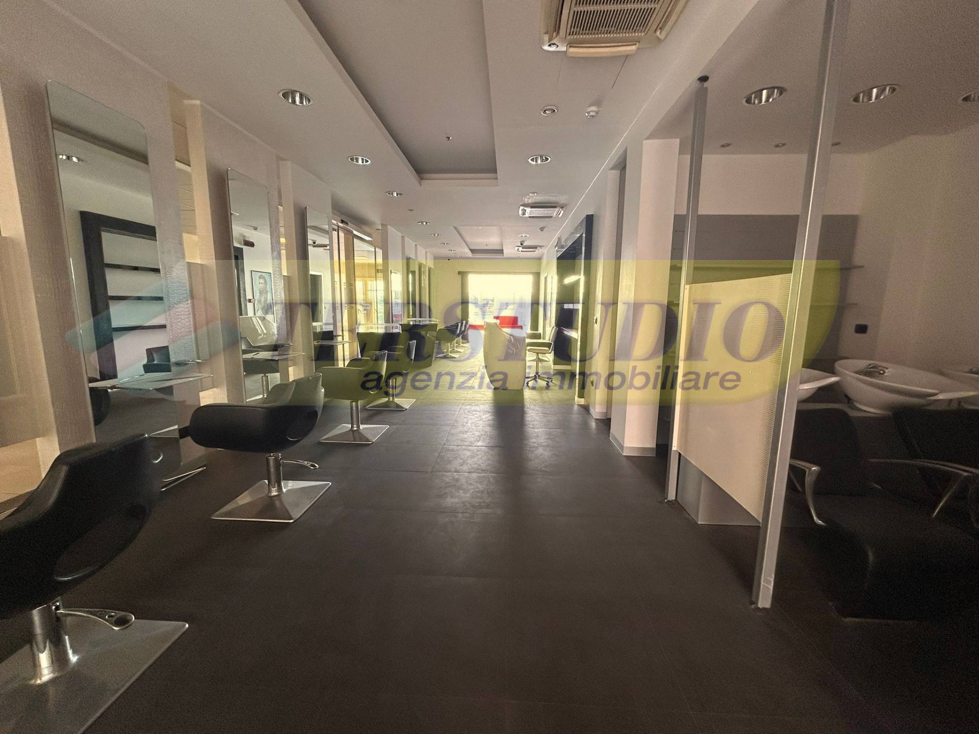 Studio/Ufficio in vendita a Capriate San Gervasio, Capriate