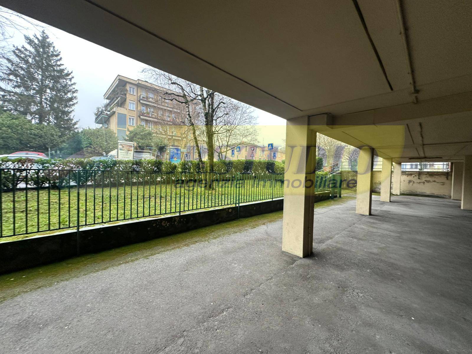 Negozio in vendita a Bergamo, San Paolo