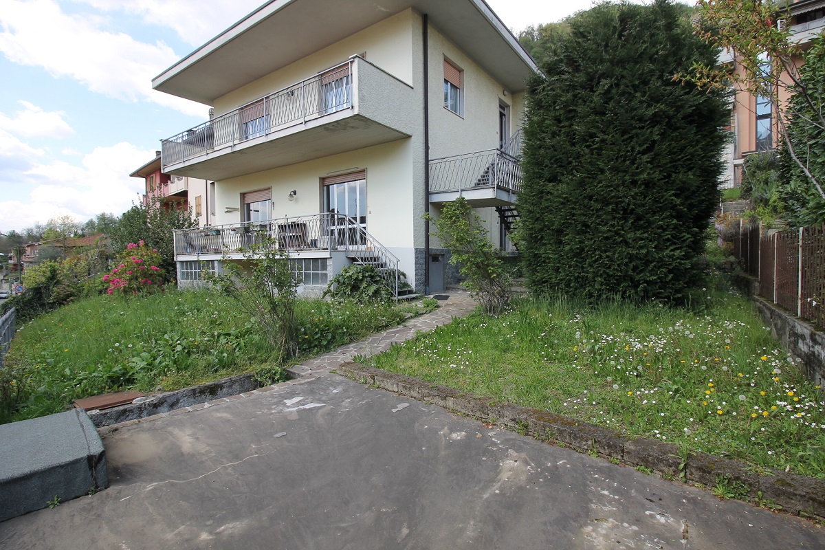 Villa in vendita a Pontida