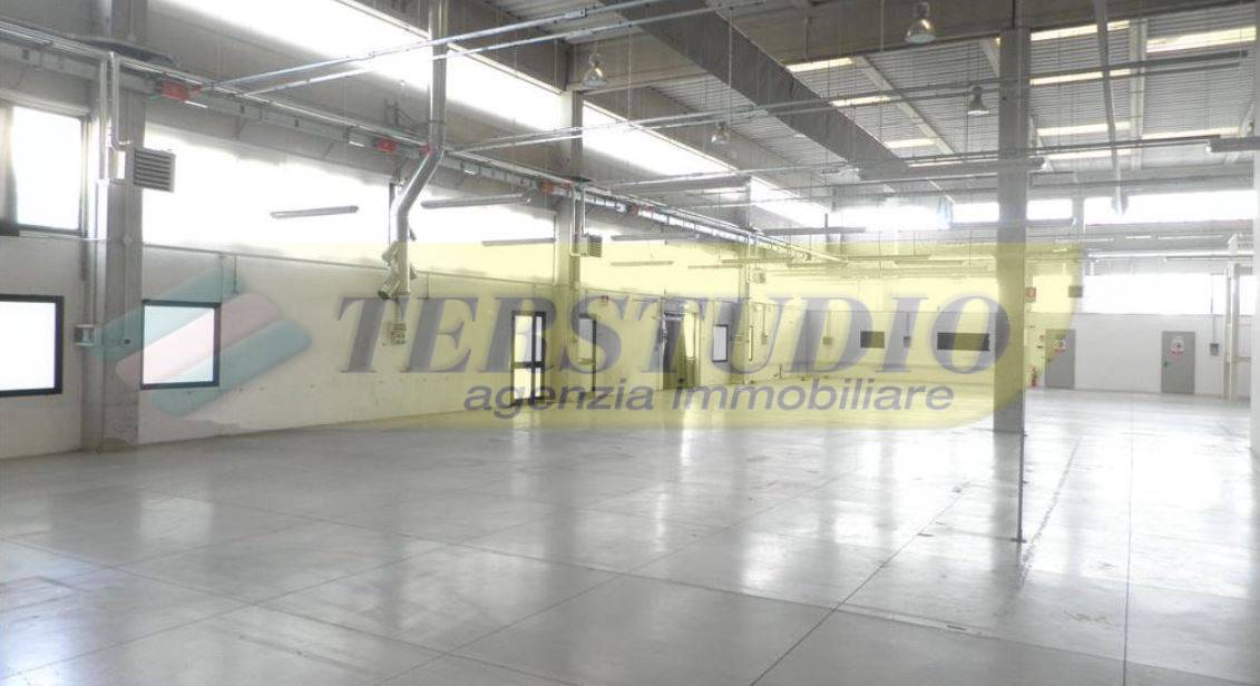Capannone in vendita a Verdello