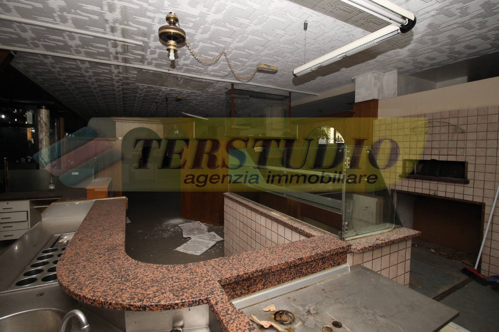 Locale commerciale in vendita a Mozzo, Dorotina