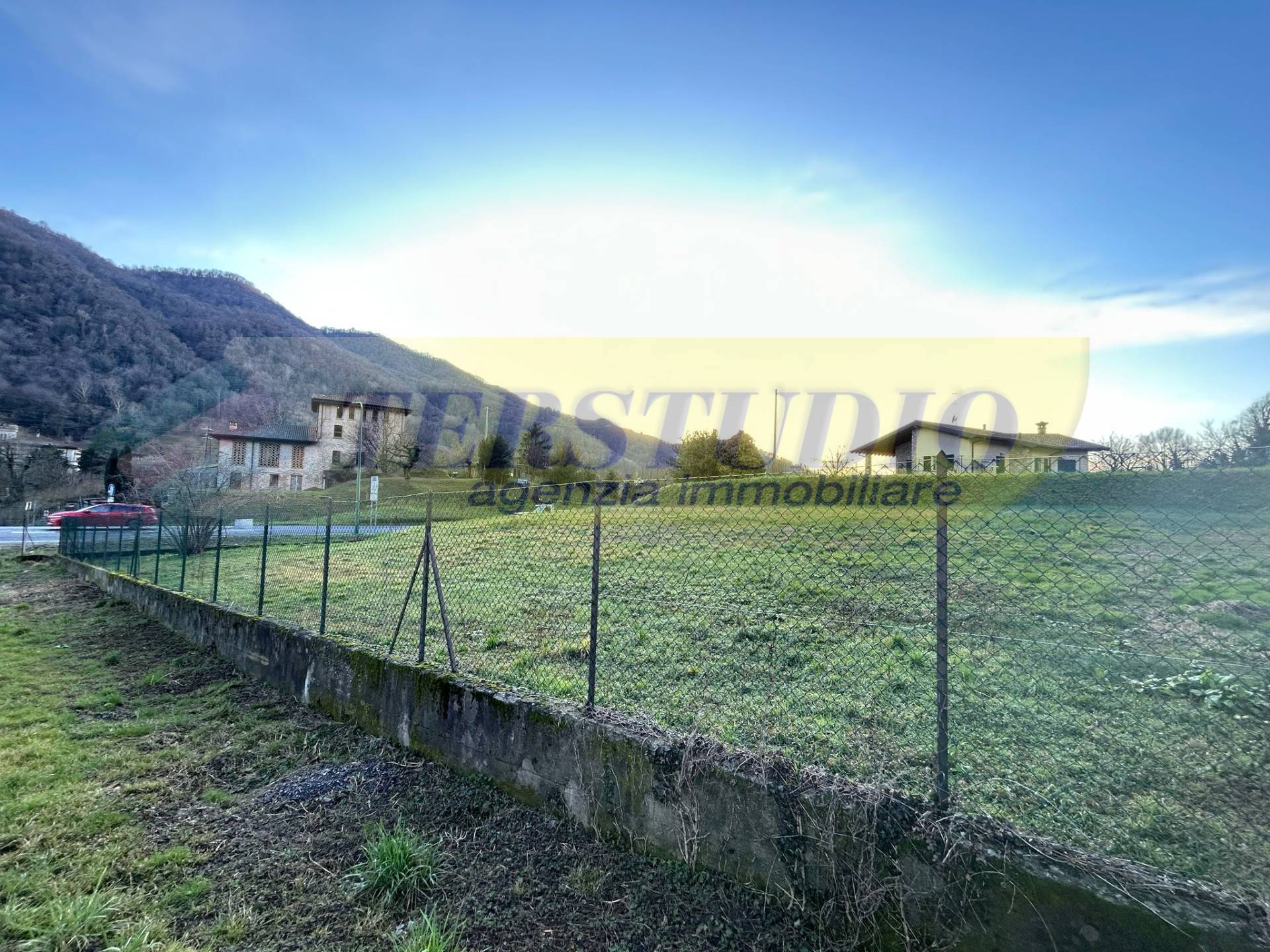 Terreno edificabile in vendita a Pontida