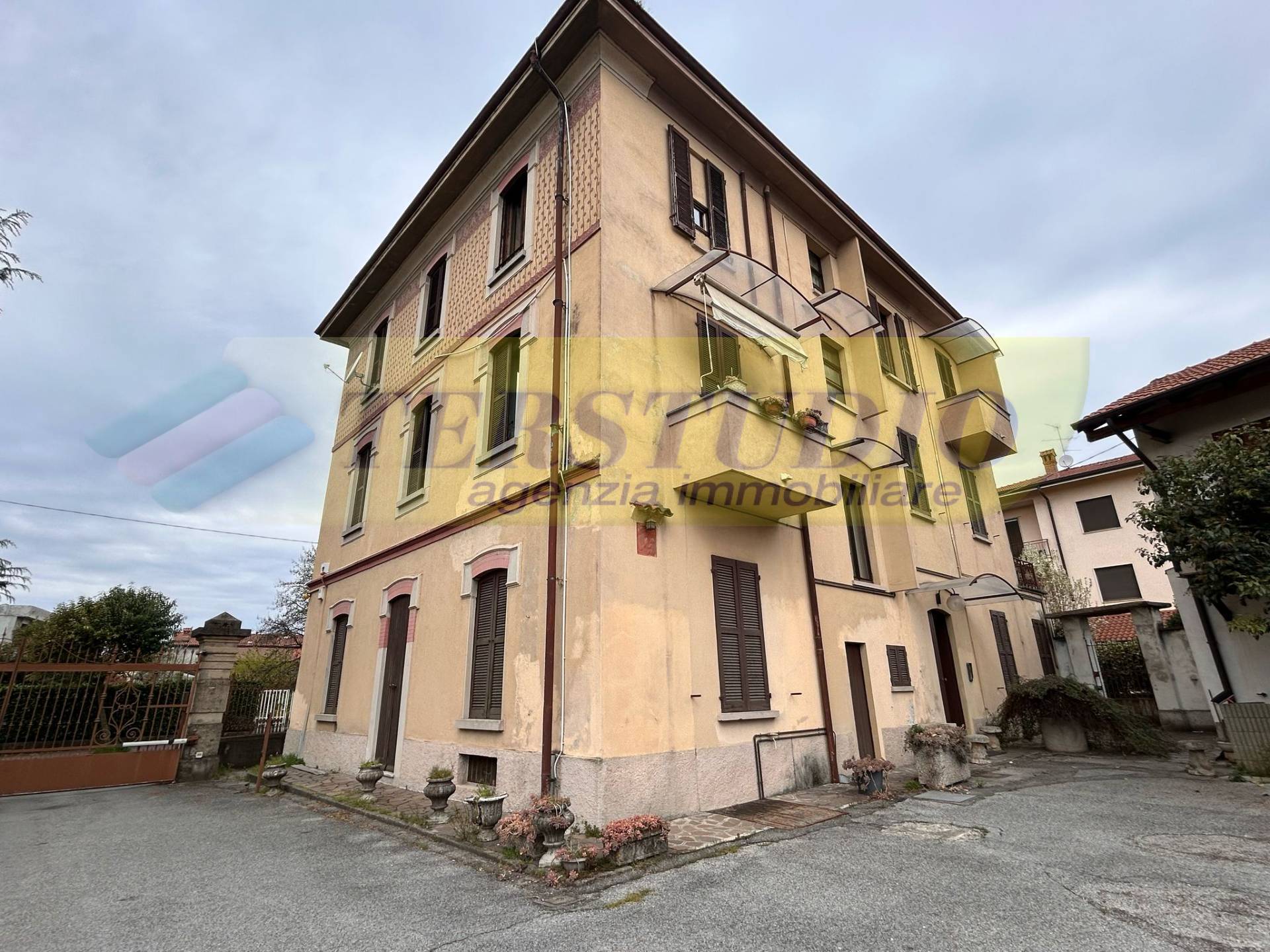 PALAZZINA in vendita a Robbiate