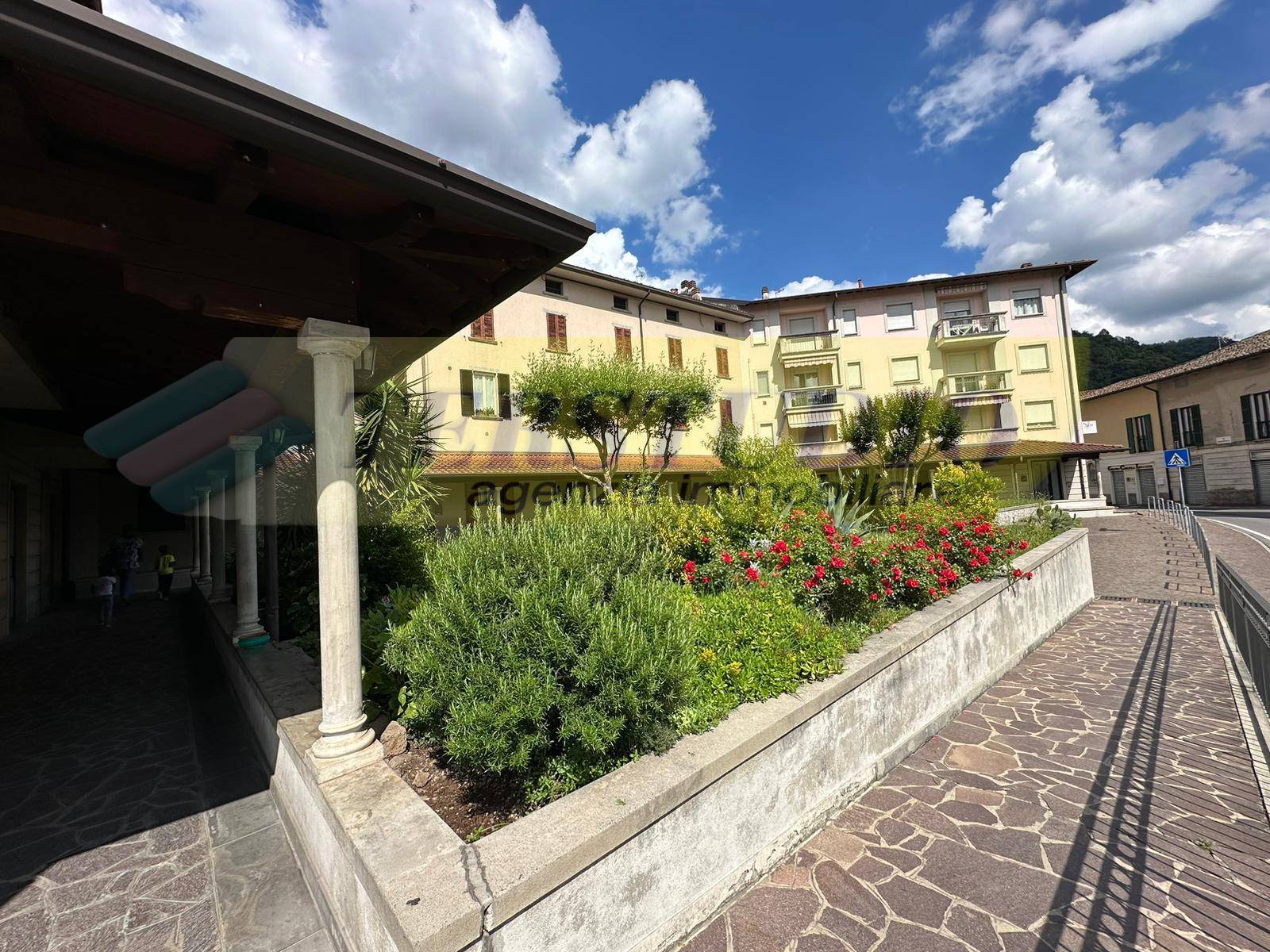 Negozio in vendita a Calolziocorte