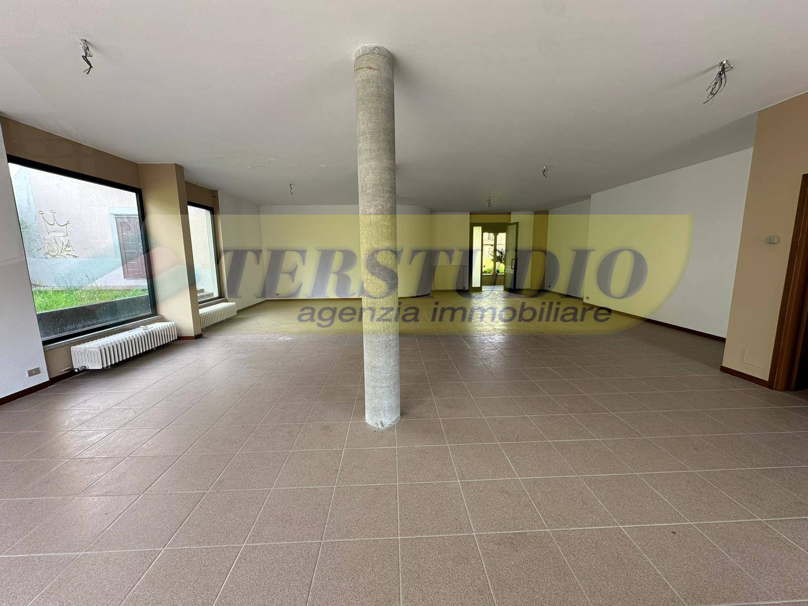 Negozio in vendita a Calolziocorte