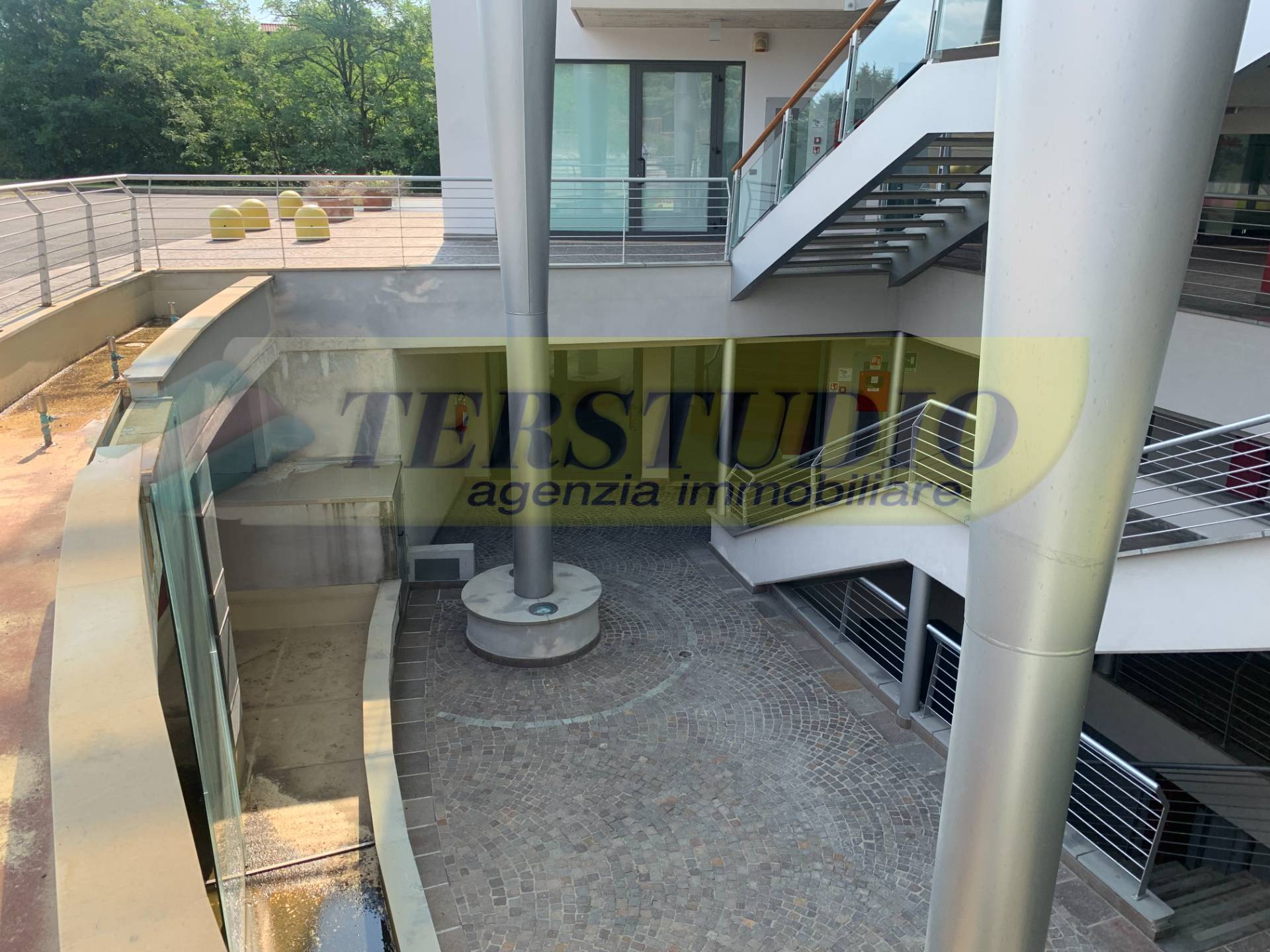 Negozio in affitto a Carvico