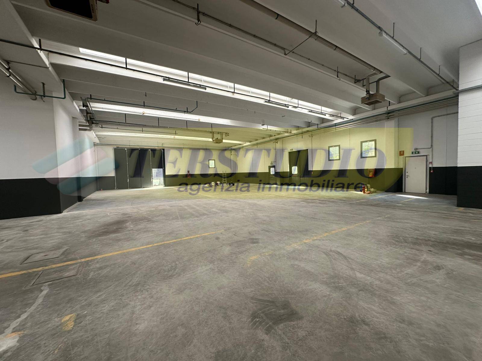 Capannone in affitto a Monte Marenzo