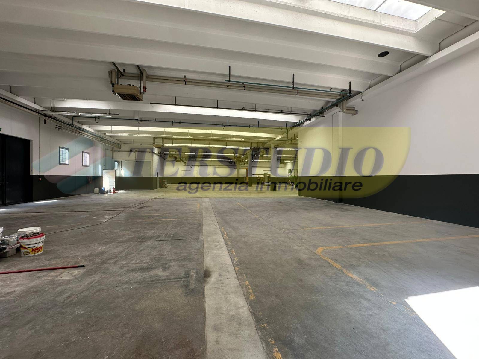 Capannone in affitto a Cisano Bergamasco