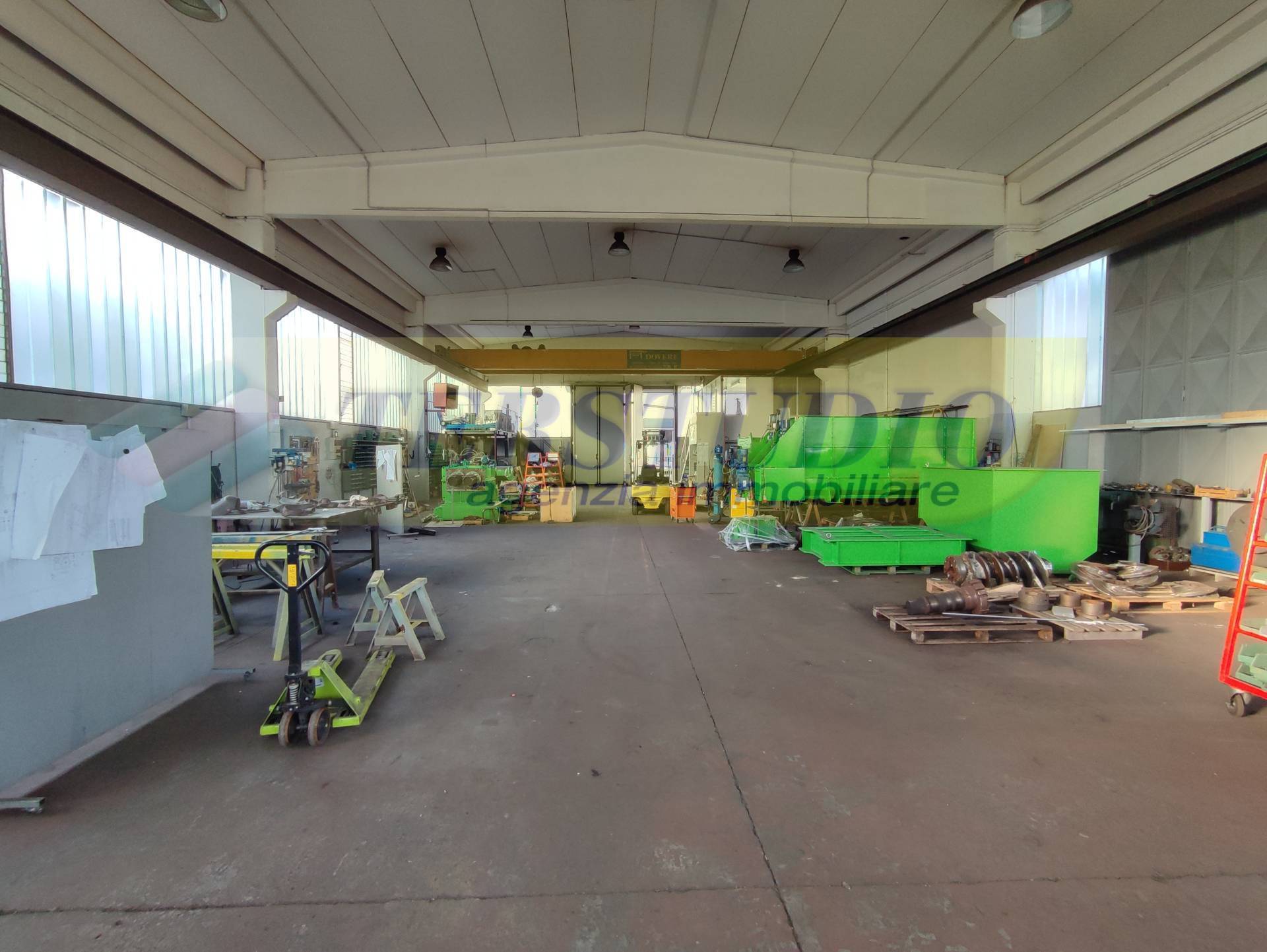 Capannone in vendita a Spirano