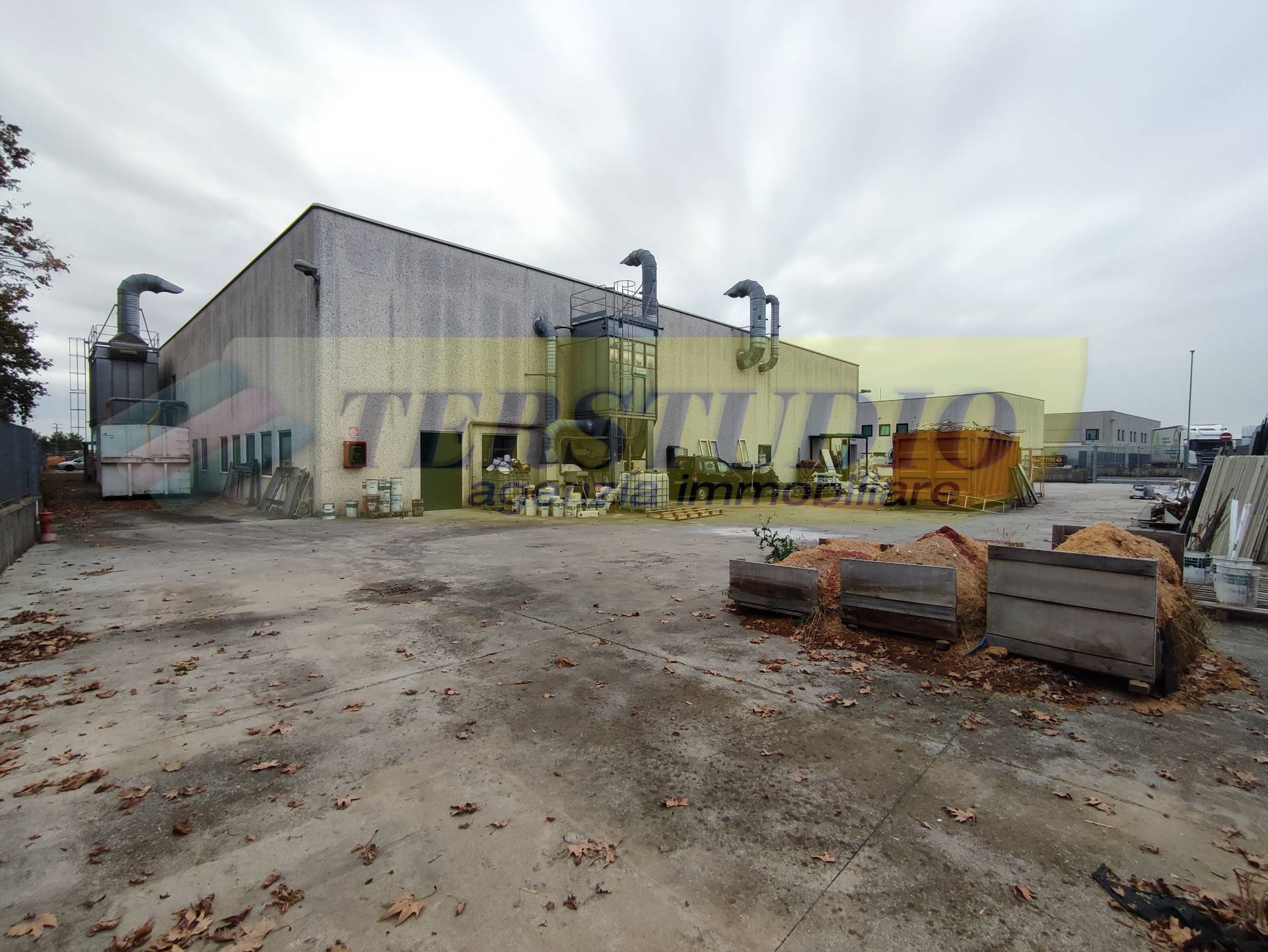 Capannone in vendita a Spirano