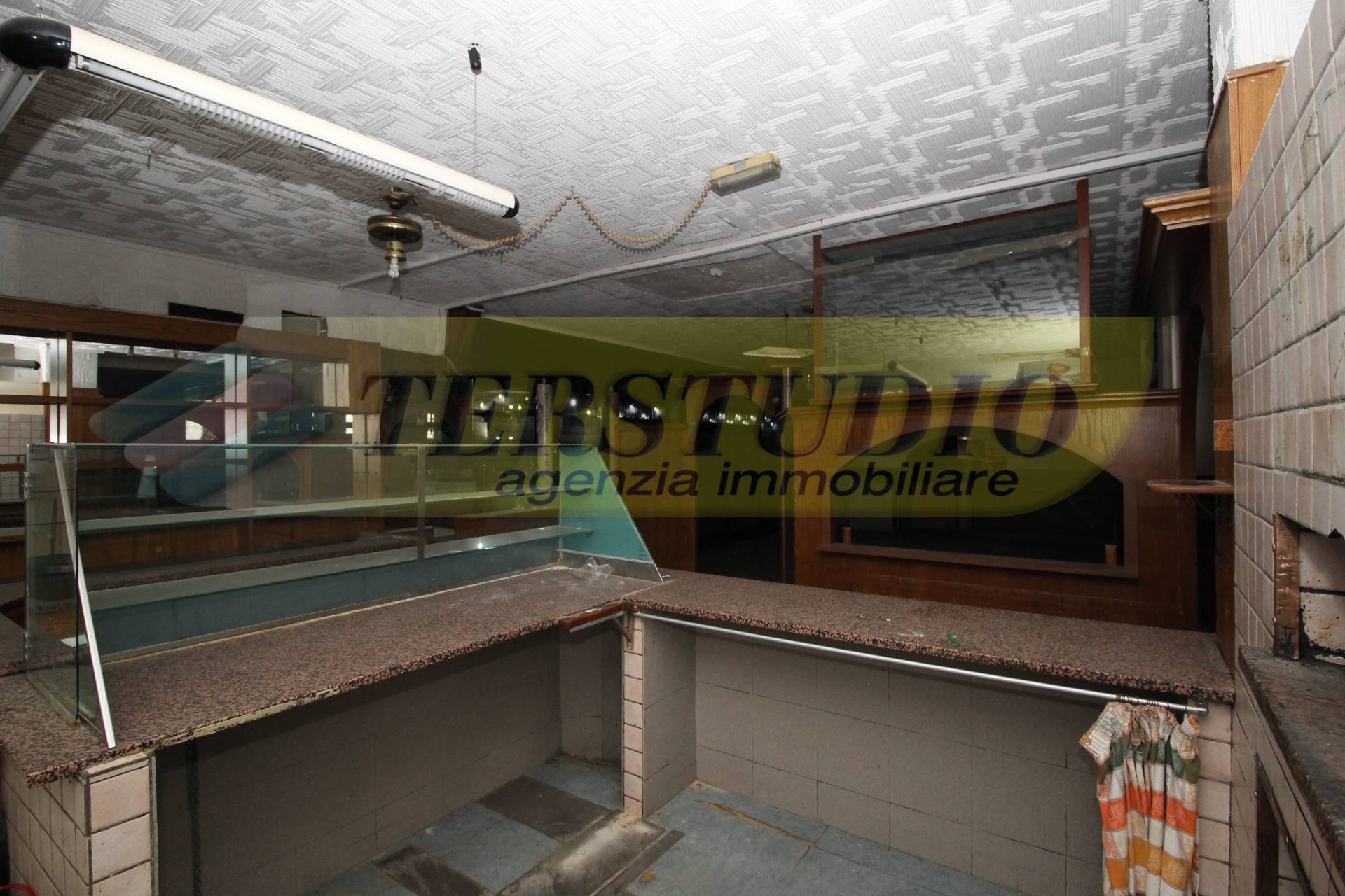 Locale commerciale in vendita a Mozzo, Dorotina